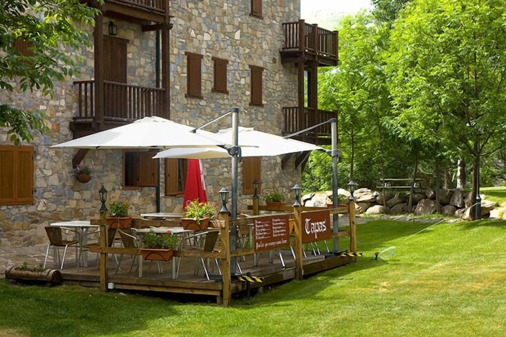 Фото Hostal El Bouquet