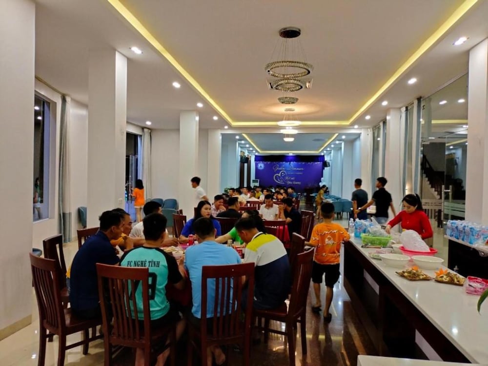 Фото Song Hong View Hotel