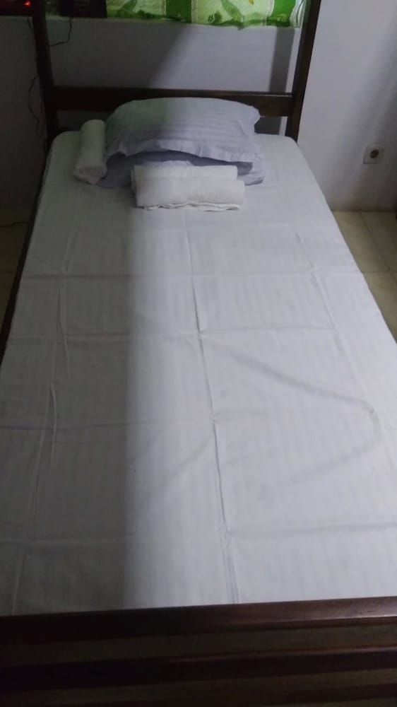 Фото D&j Stamford Hotel - Hostel