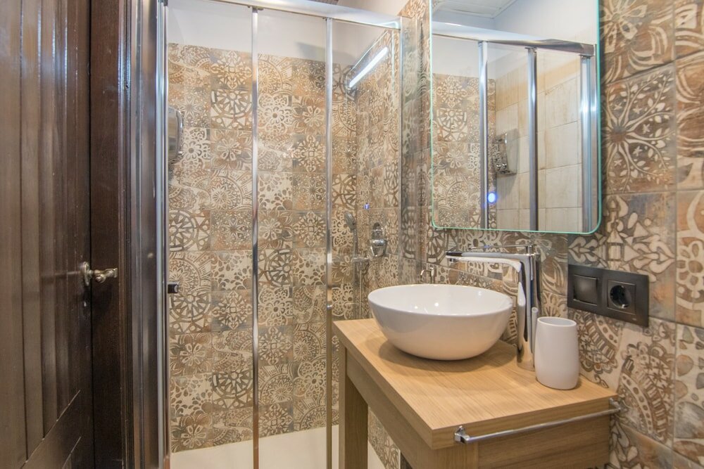 Фото TuGuest Alhambra Apartments II