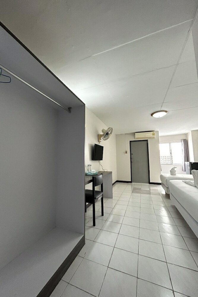 Фото Boonchai Mansion