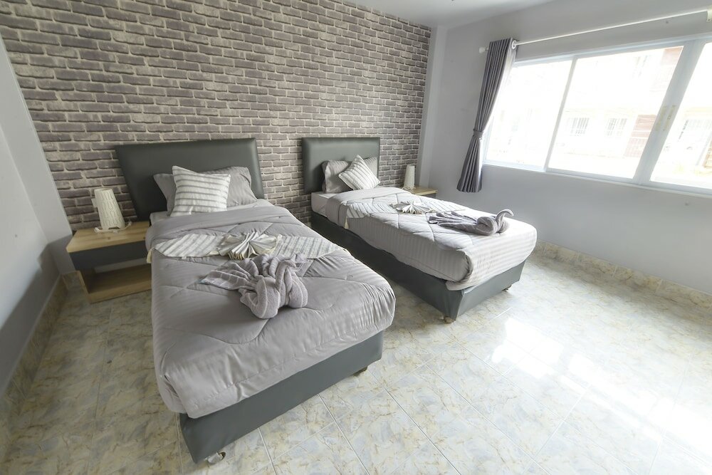 Фото Livit70's hotel & hostel