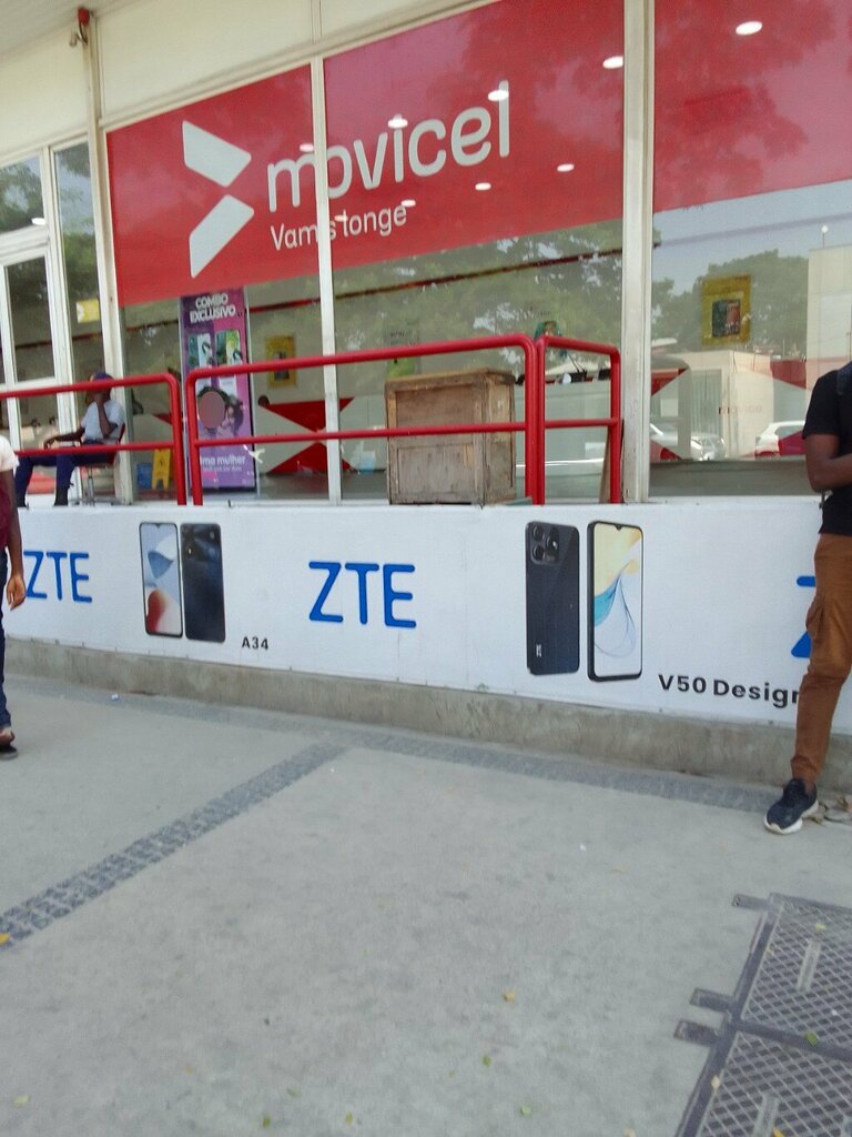 Clothing store Movicel Chamavo, Loanda, photo