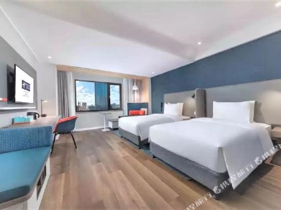 Фото Holiday Inn Express Shanghai Jinqiao Central, an Ihg Hotel