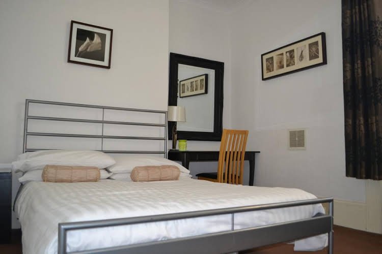 Фото The Acorn Guest House