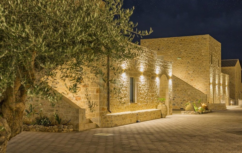 Фото Akrolithi Boutique Hotel