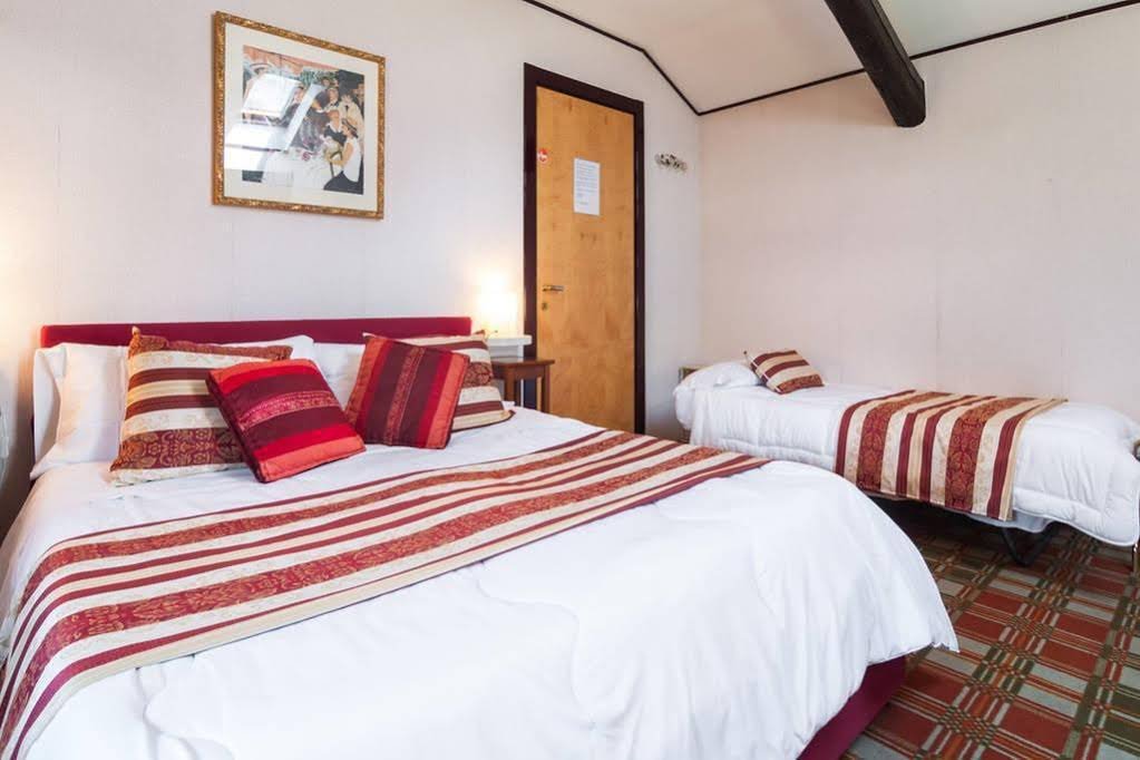 Фото B&b Villa Adriana