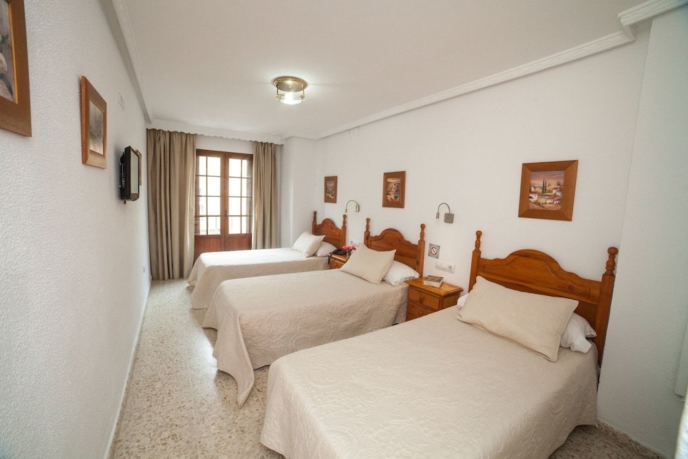 Фото Hostal Alborada