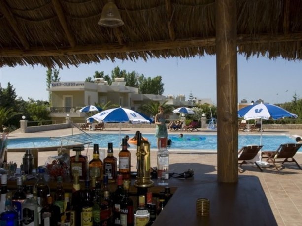 Фото W Suites by Estia