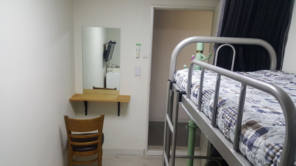 Фото Itaewon Yellow Guesthouse