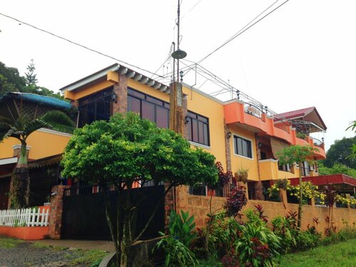 Гостиница Oyo 803 Amirsache Villa в Провинции Кавите