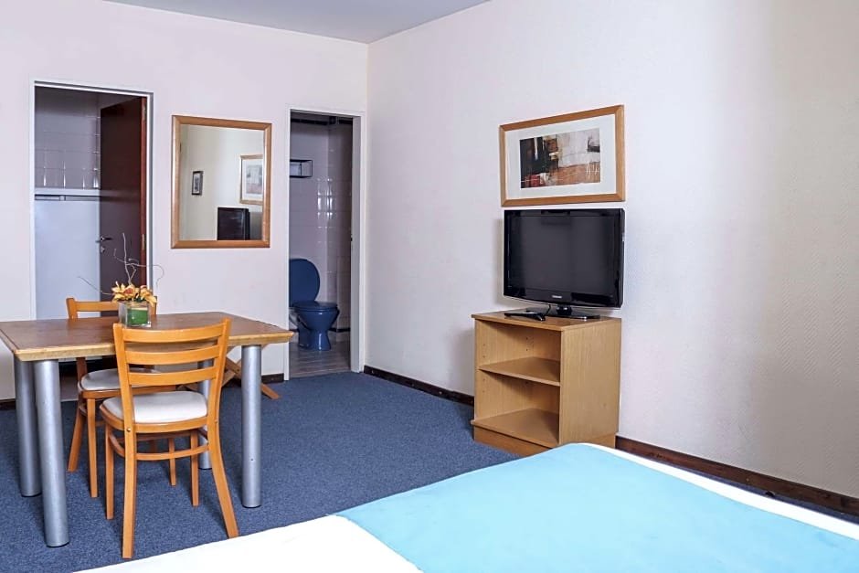 Фото Le Petit Suites