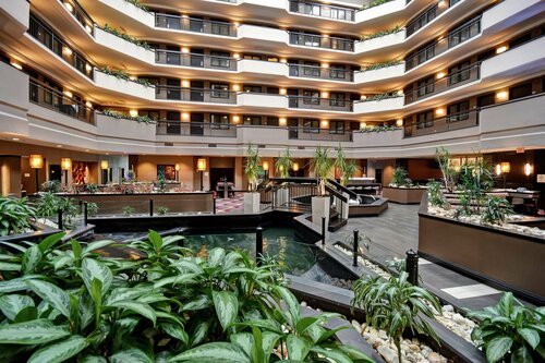 Гостиница Embassy Suites by Hilton Dulles Airport