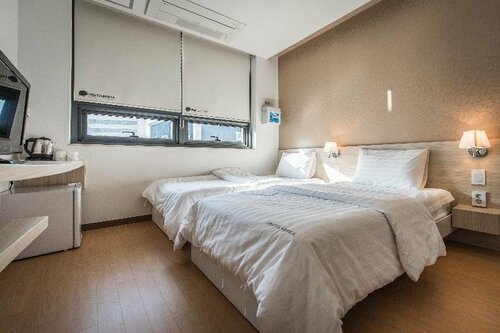 Гостиница Hostel Korea 11th-Chang Deok Gung в Сеуле