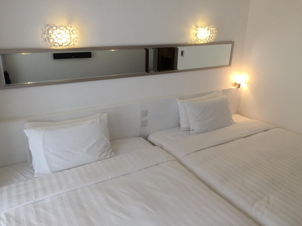 Фото The Charterhouse Causeway Bay