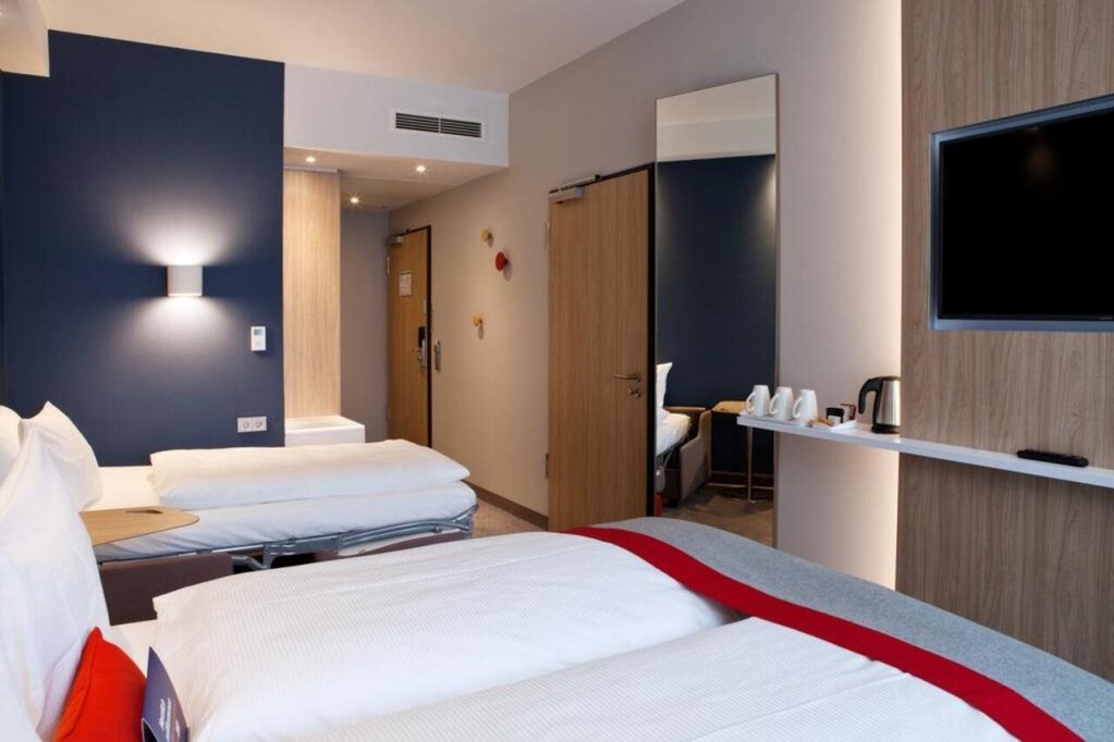 Фото Holiday Inn Express Göppingen, an Ihg Hotel