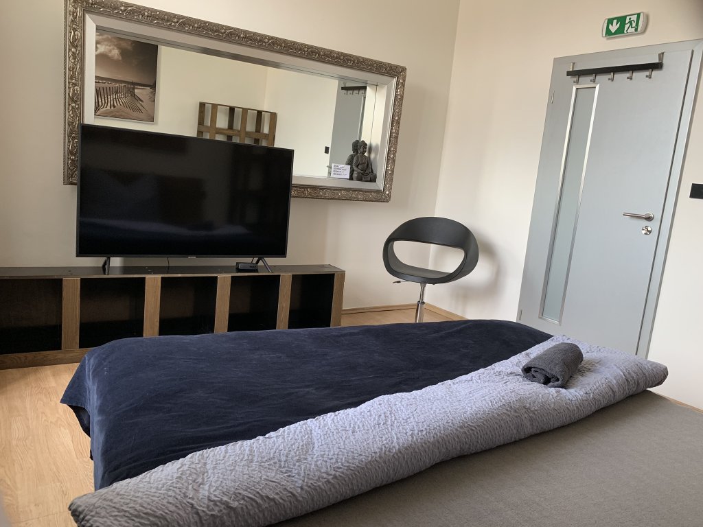 Фото Wake Up Wellness Hostel