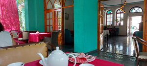 Arzy (посёлок городского типа Симеиз, Советская улица, 27), cafe