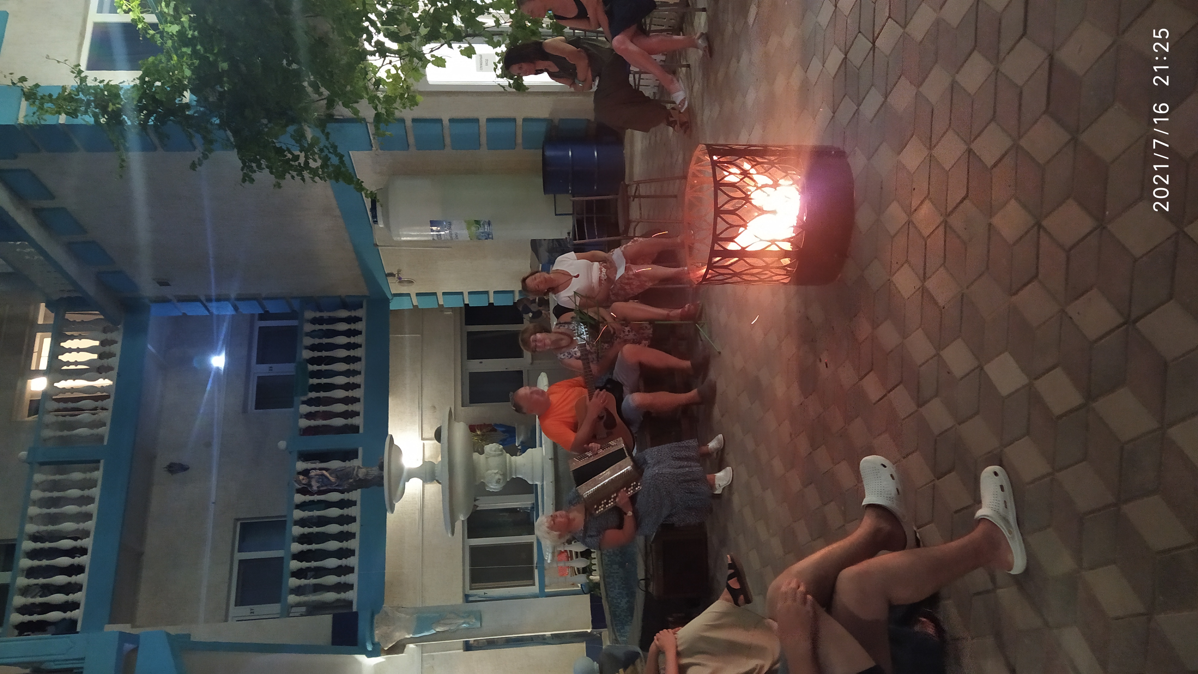 Фото Ультрамарин