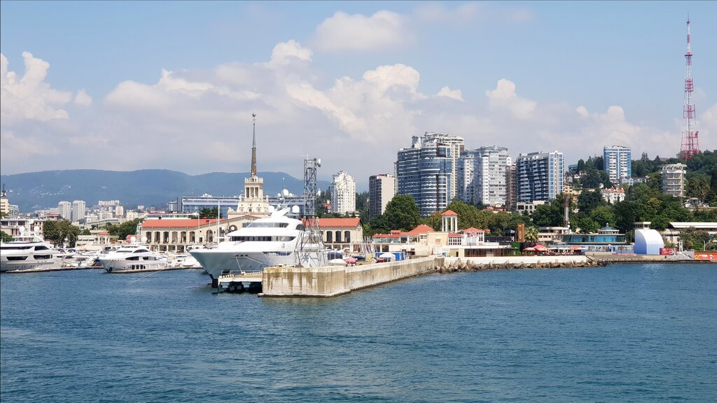 Observation deck Southern Pier, Sochi, photo