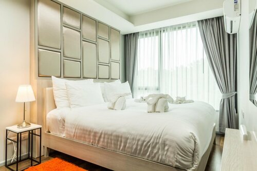 Гостиница House 300 m to Phuket beach Surin 2 br