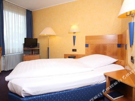 Фото отеля 3