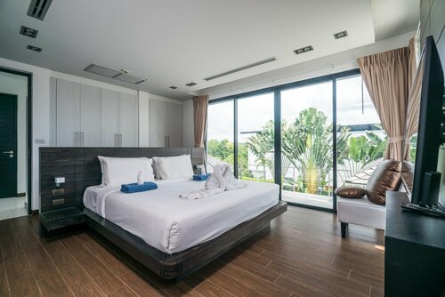 Гостиница Diamond 273 - Modern 4 bedroom private pool in Bangtao