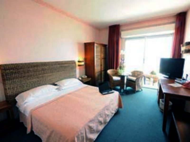 Фото Hotel Mediterraneo