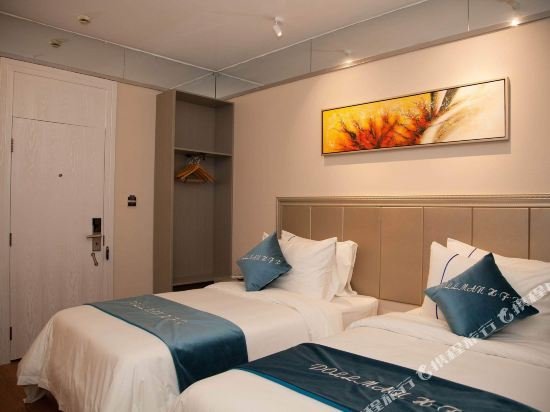 Фото Pollman Hfx Hotel