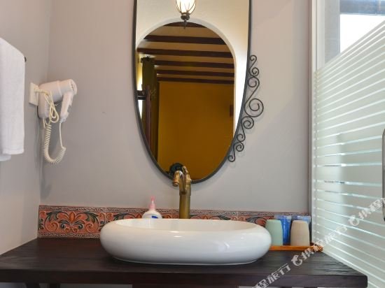 Фото ErHai Gate No. 1 Hotel