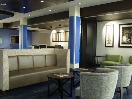 Фото Holiday Inn Express & Suites Kansas City - Lee's Summit, an Ihg Hotel
