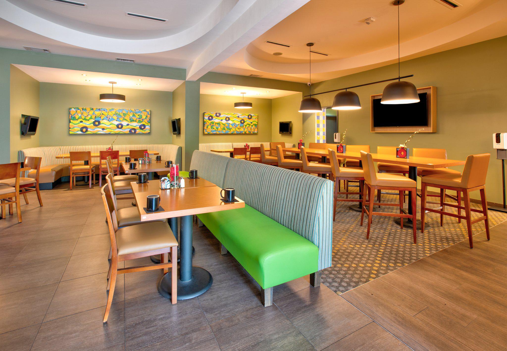 Фото Holiday Inn Dfw Airport South, an Ihg Hotel