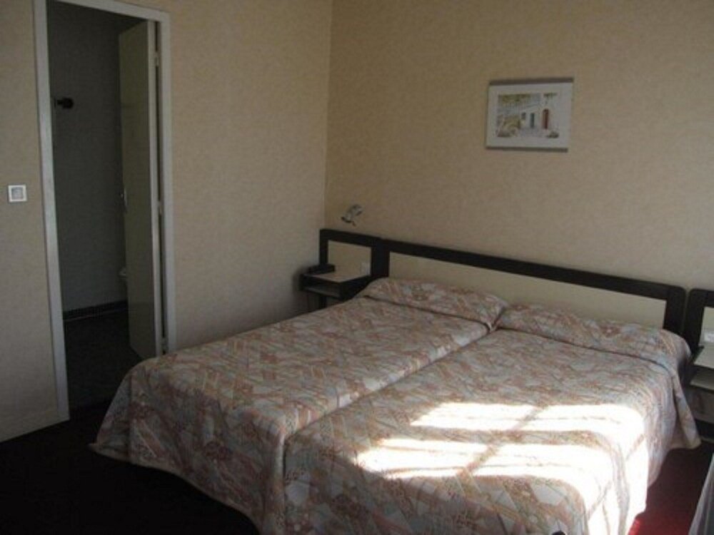 Фото Hôtel des Trois Marchands