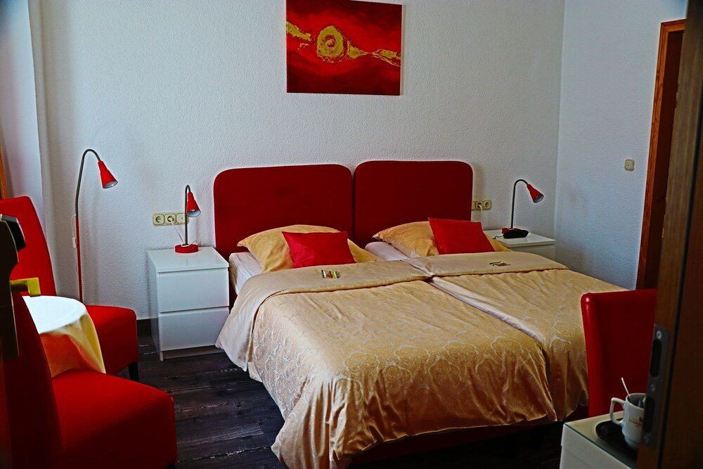 Фото Hotel Garni Altes Brauhaus