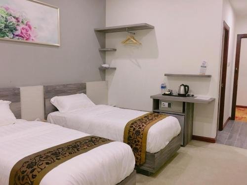 Фото Green Rose Hotel