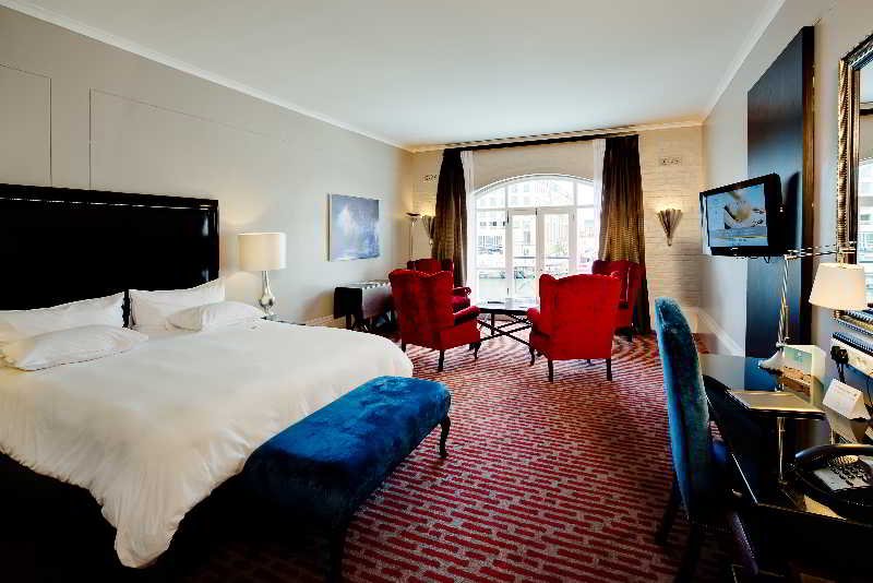 Фото Victoria & Alfred Hotel by Newmark