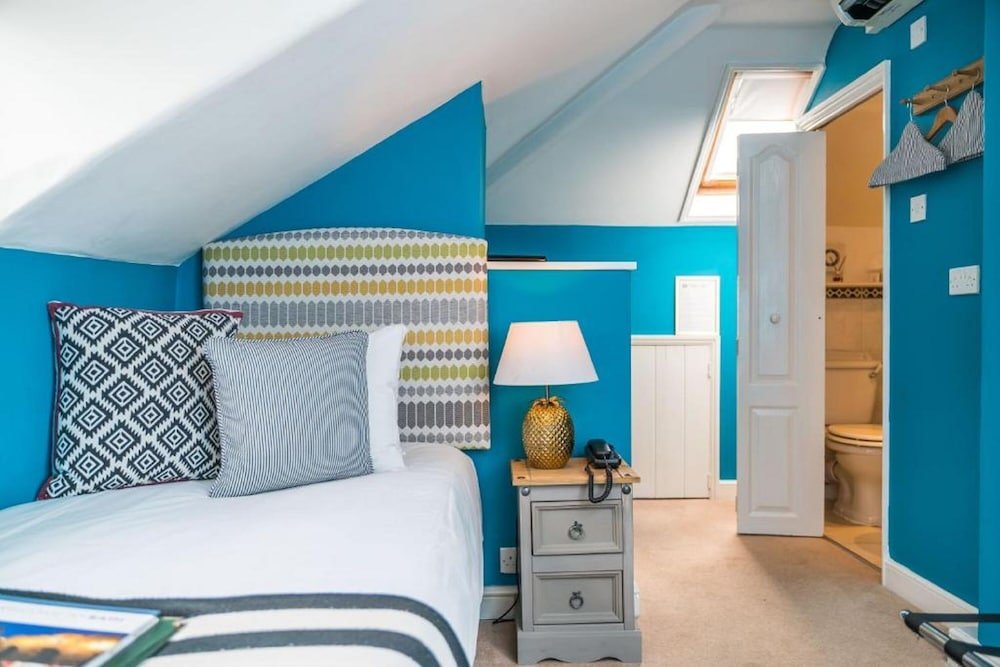 Фото Oldfields House - Bed & Breakfast