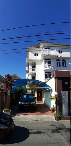 Guest house on Chkalova 64  фото 1