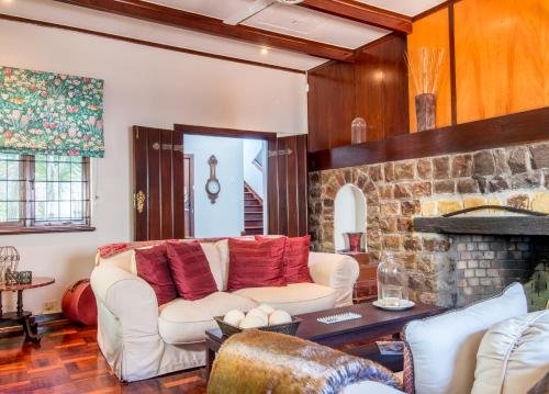 Фото Hallack Manor