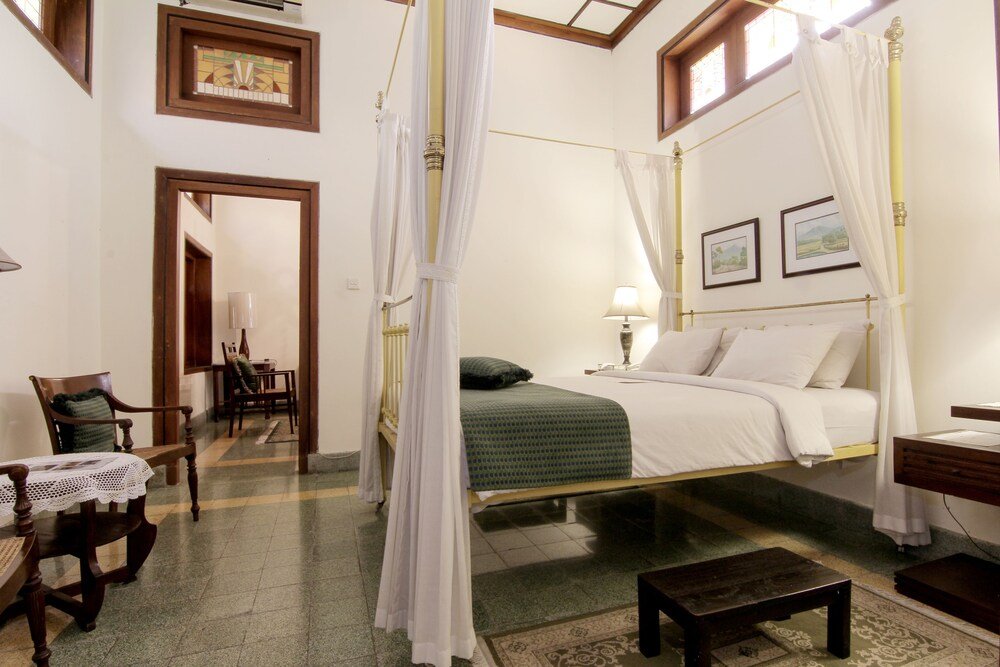 Фото Roemahkoe Heritage Hotel