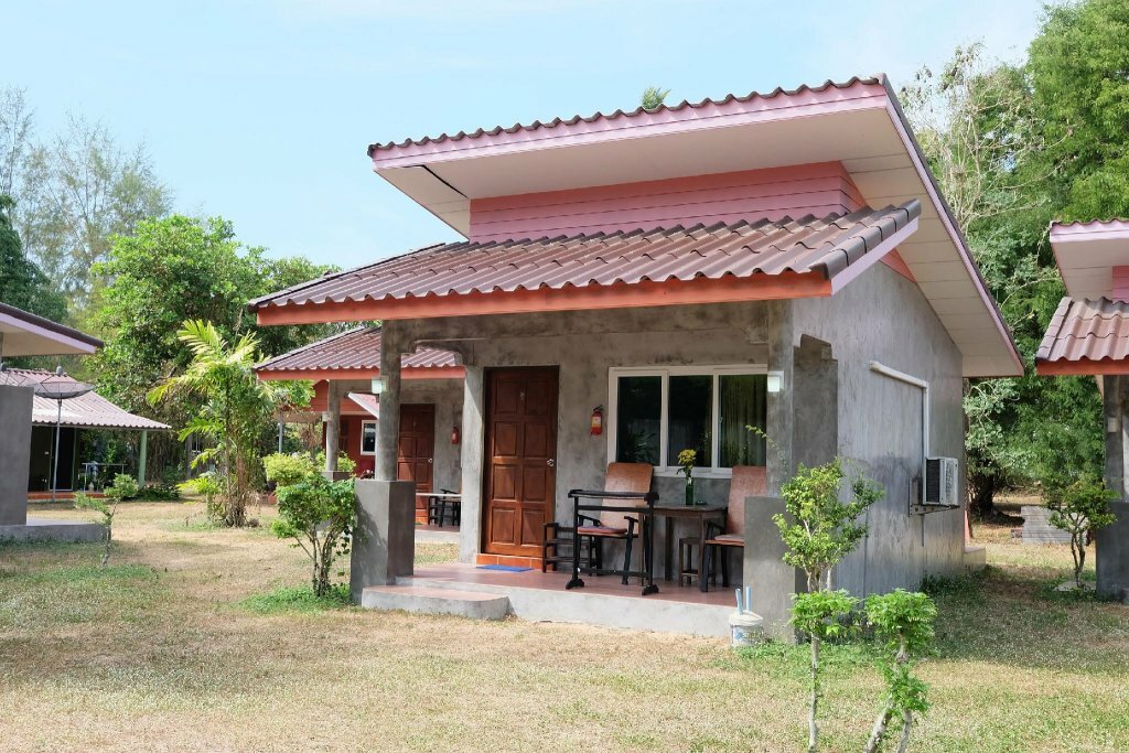 Hotel Oyo 538 Bungalow At Maikhao, Phuket Province, photo