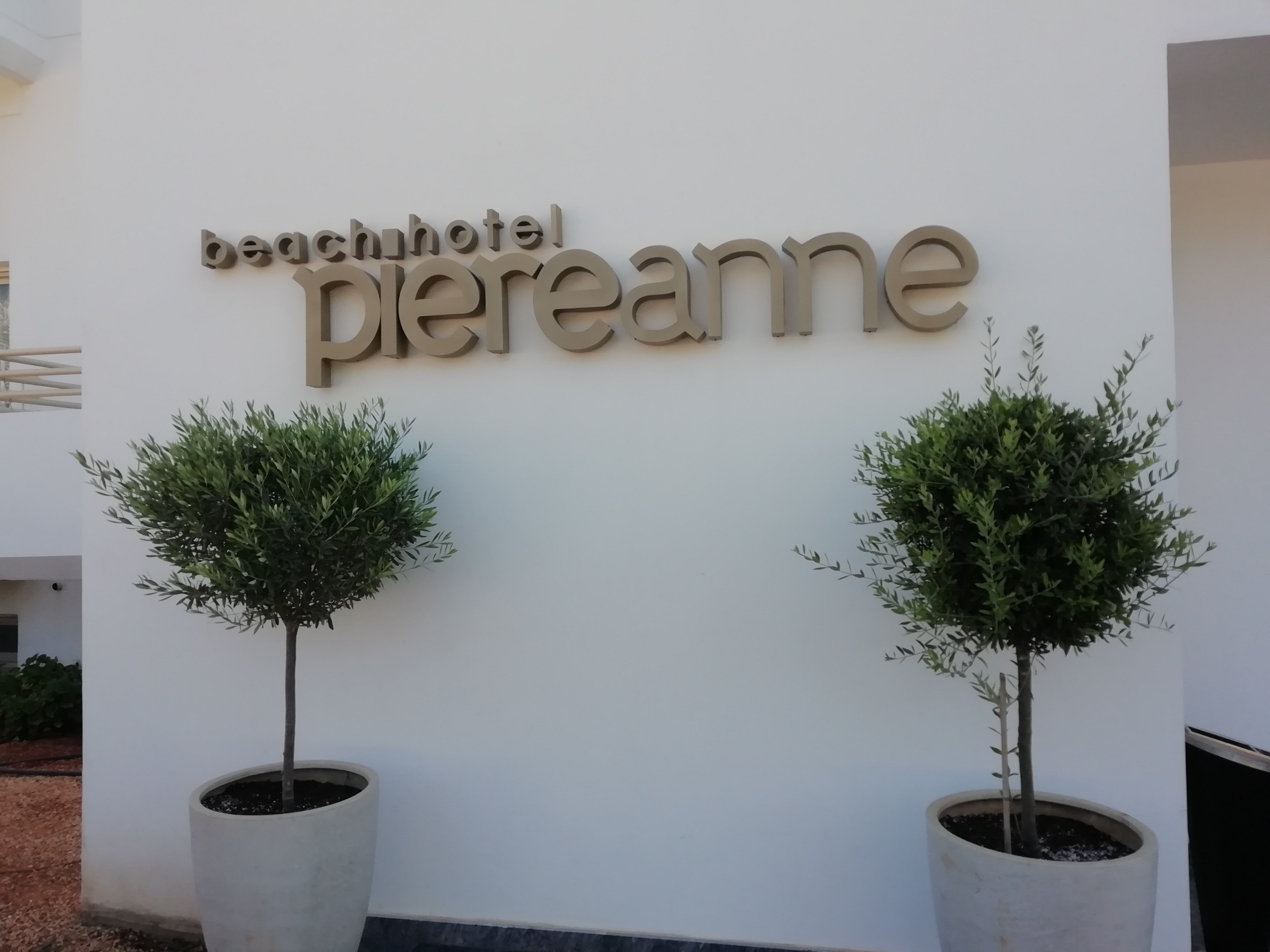 Фото Pierre Anne Beach Hotel