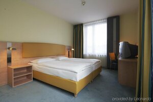 Гостиница IntercityHotel Hamburg Hauptbahnhof