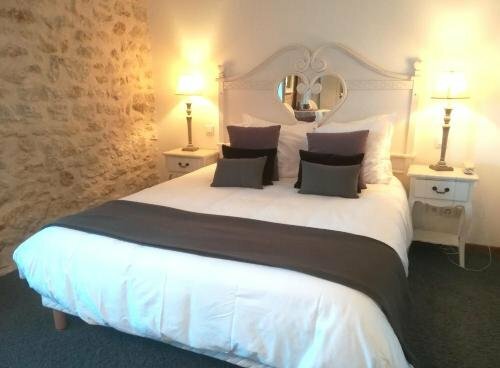 Гостиница Hôtel L'instant Sévigné в Ньоне