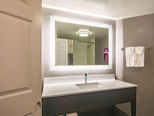 Гостиница La Quinta Inn & Suites by Wyndham Oklahoma City Norman в Нормане