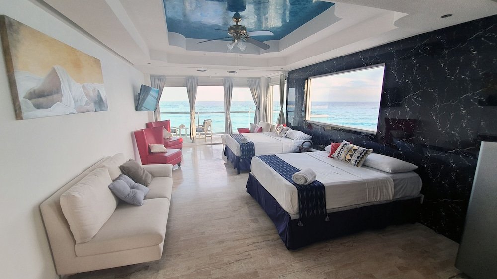 Фото Paradise Beachfront & Nightlife Heart