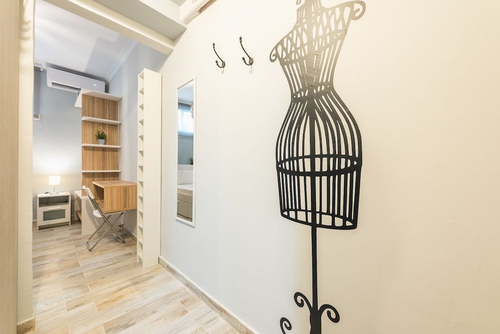 Фото Welcoming Koukaki Home by Cloudkeys