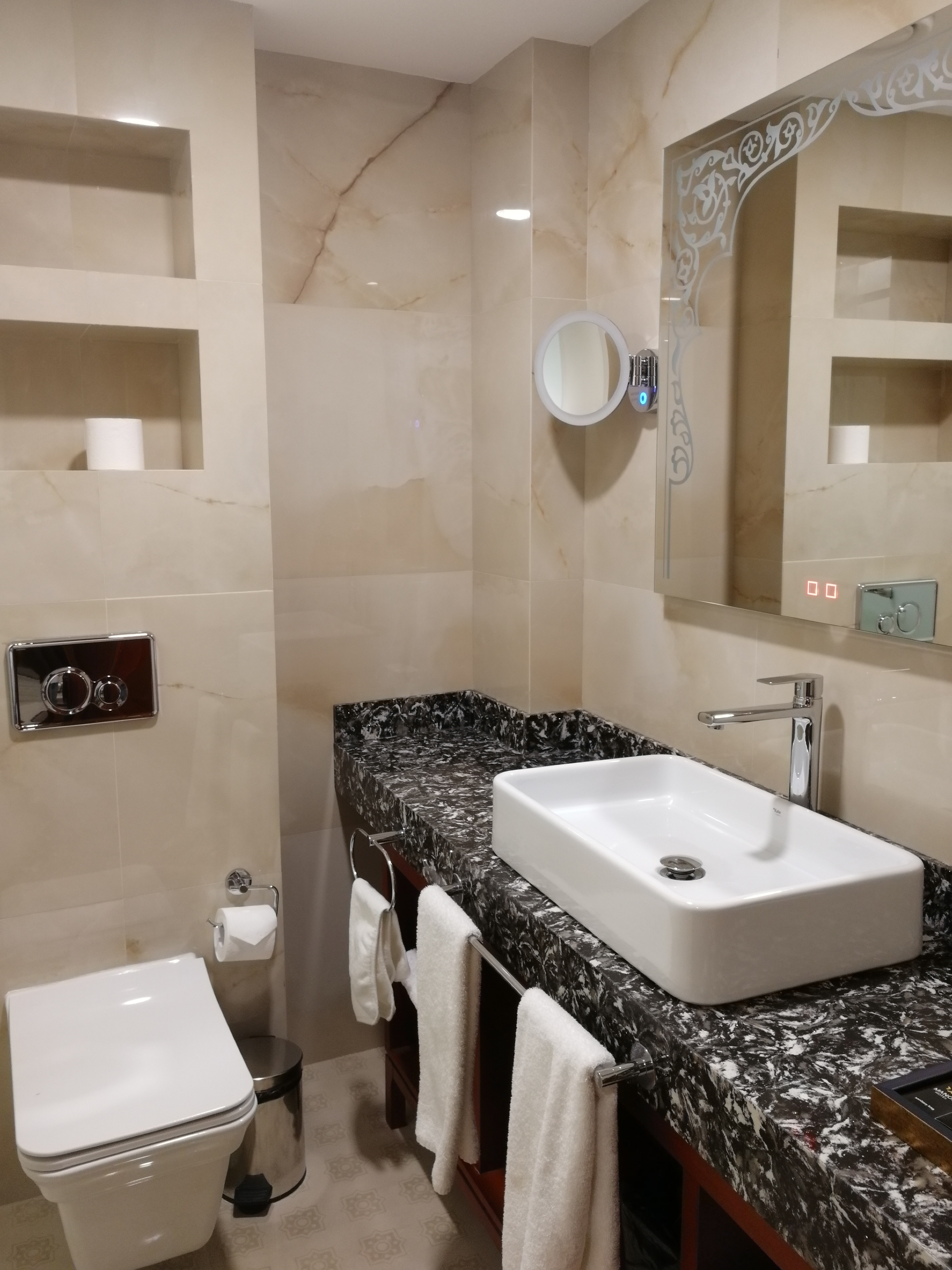 Фото Manor Hotel