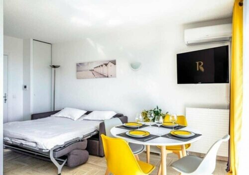Гостиница Cannes Marina Appart Hotel Mandelieu в Манделье-ла-Напуль