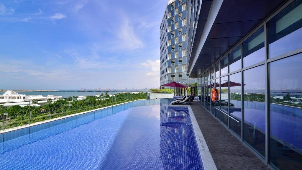Фото Holiday Inn Haikou West Coast